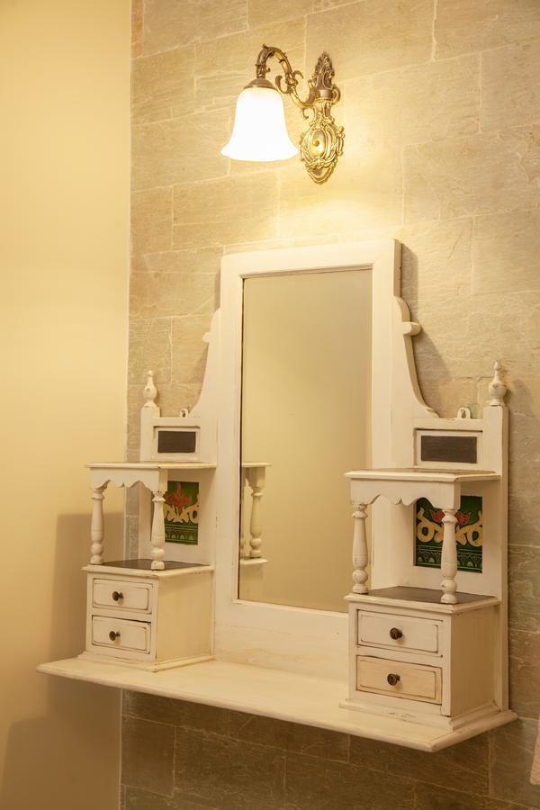 Bed and Breakfast The Ivy House Калькутта Экстерьер фото